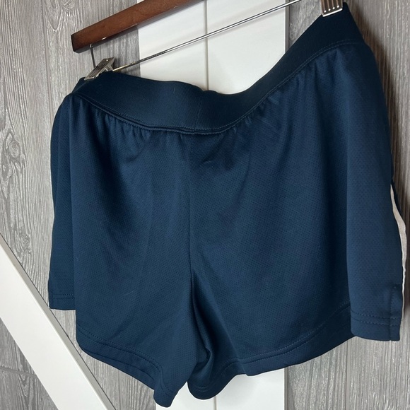 D11.14 Athletic Works Navy Shorts Medium (8-10) - Picture 4 of 5